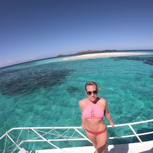 Meet your Posher, Ally